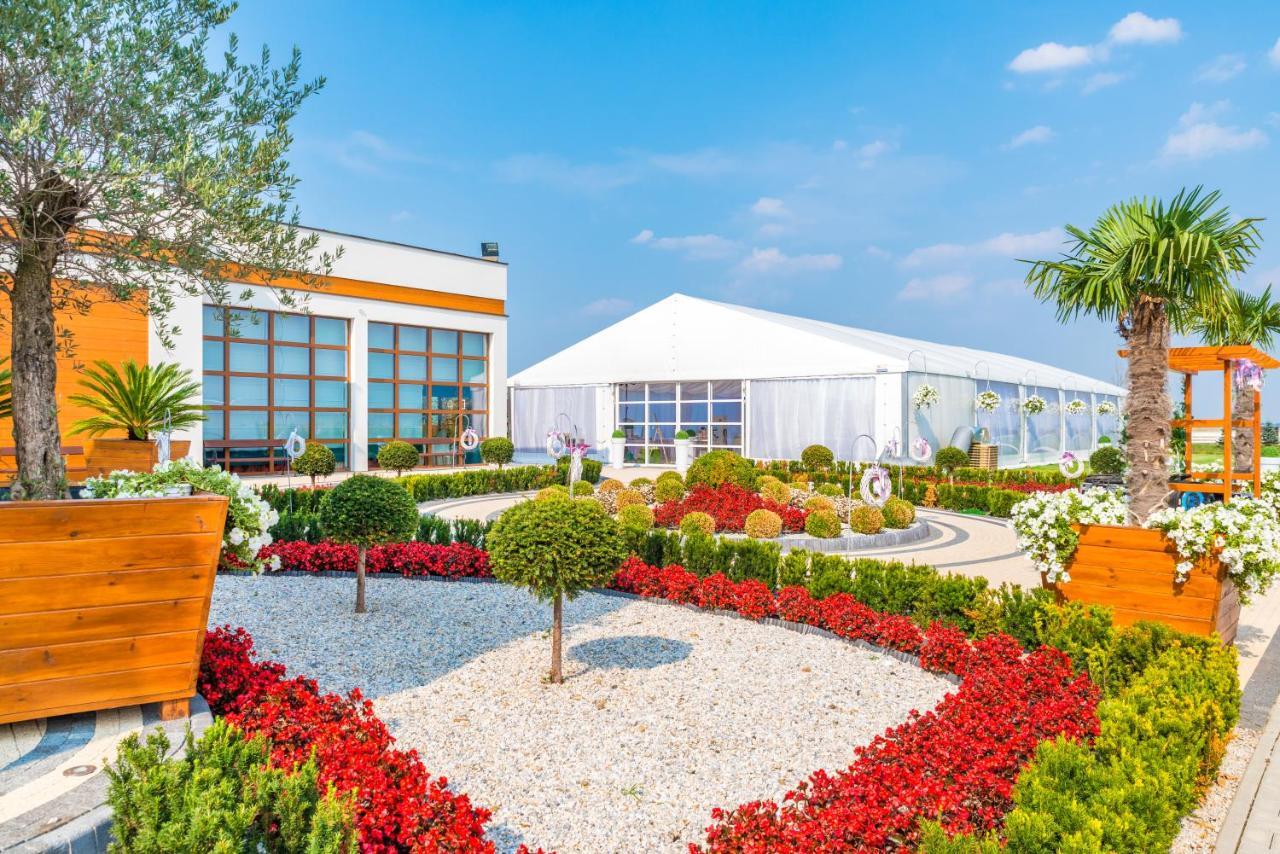 Hotel Kristoff Łaszków Esterno foto