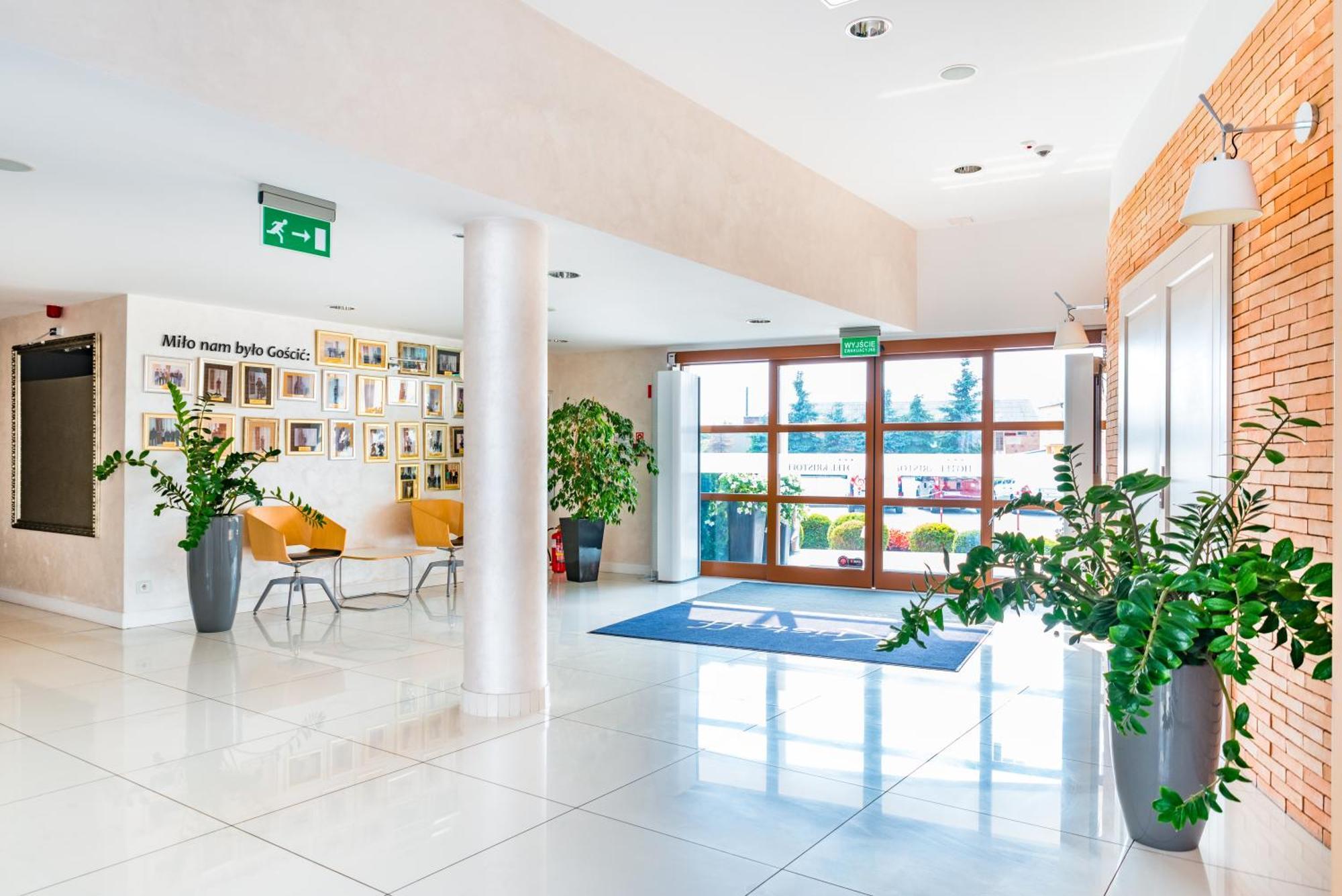 Hotel Kristoff Łaszków Esterno foto
