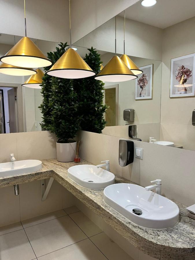 Hotel Kristoff Łaszków Esterno foto