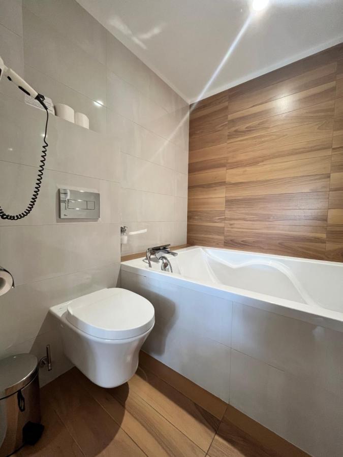 Hotel Kristoff Łaszków Esterno foto